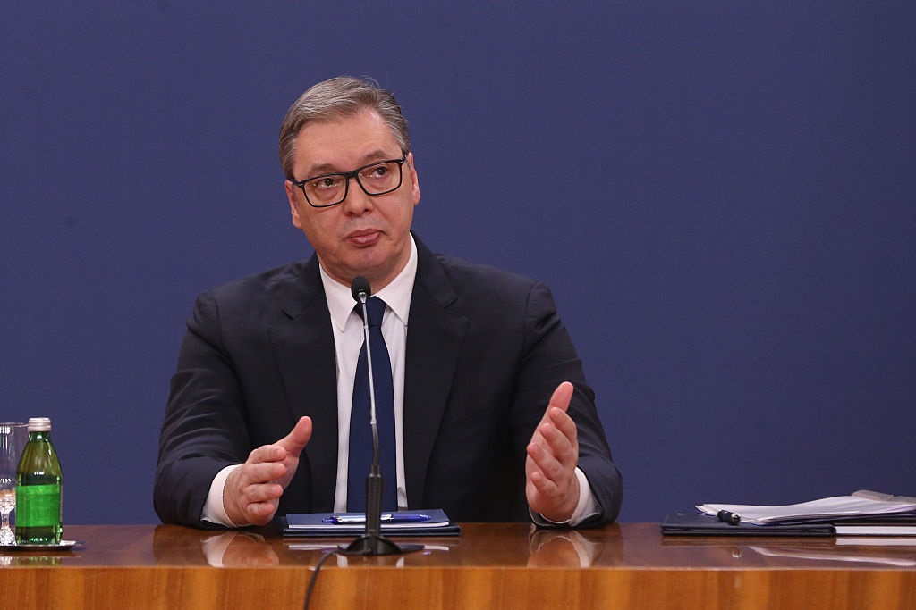 Новини світу - Літак президента Сербії "застряг" в Баку по дорозі до Москви