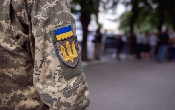 Новини України - У Черкасах двоє чоловіків побили "кіборга", який служить в ТЦК