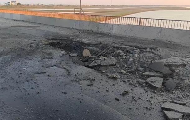 Новини України - У Криму повідомляють про пожежу поблизу Чонгарського мосту