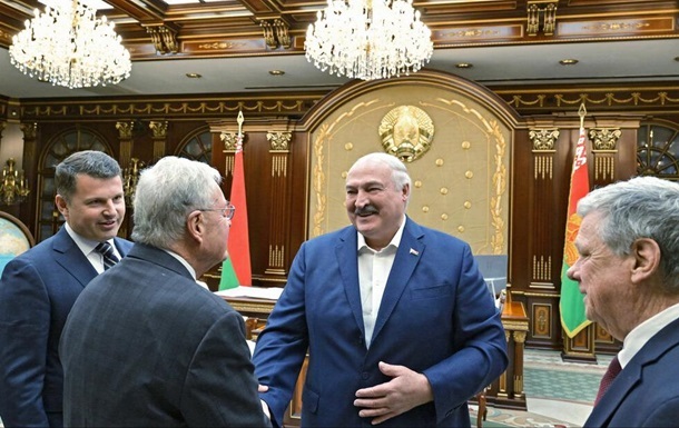 Новини світу - ЗМІ назвали причину поїздки Келлога до Лукашенка