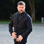 Новини України - Дизайнер Зеленського пояснив, чому президент знову носить костюми