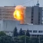 Новини України - Дрон поцілив по будівлі ОВА в Сумах