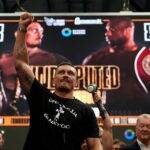 Новини спорту - Усик прибув на Вемблі на бій проти Дюбуа