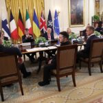 Новини світу - Донбас, як Флорида. ЗМІ про переговори у Трампа
