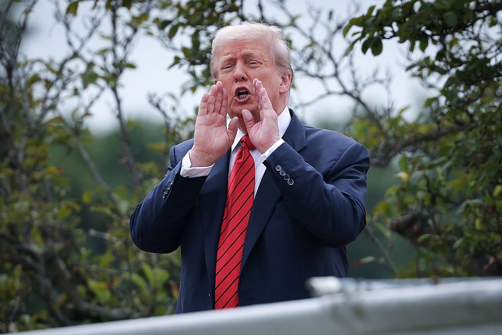 Новини світу - Дзвінок до Києва. Підготовка саміту Путін - Трамп