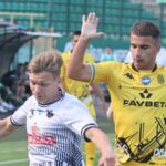 Новини спорту - Рух підломив Полтаву, яка грала в меншості