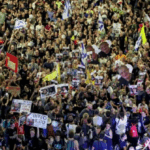 Новини світу - В Ізраїлі тисячі людей вийшли на протести проти плану Нетаньяху щодо Гази