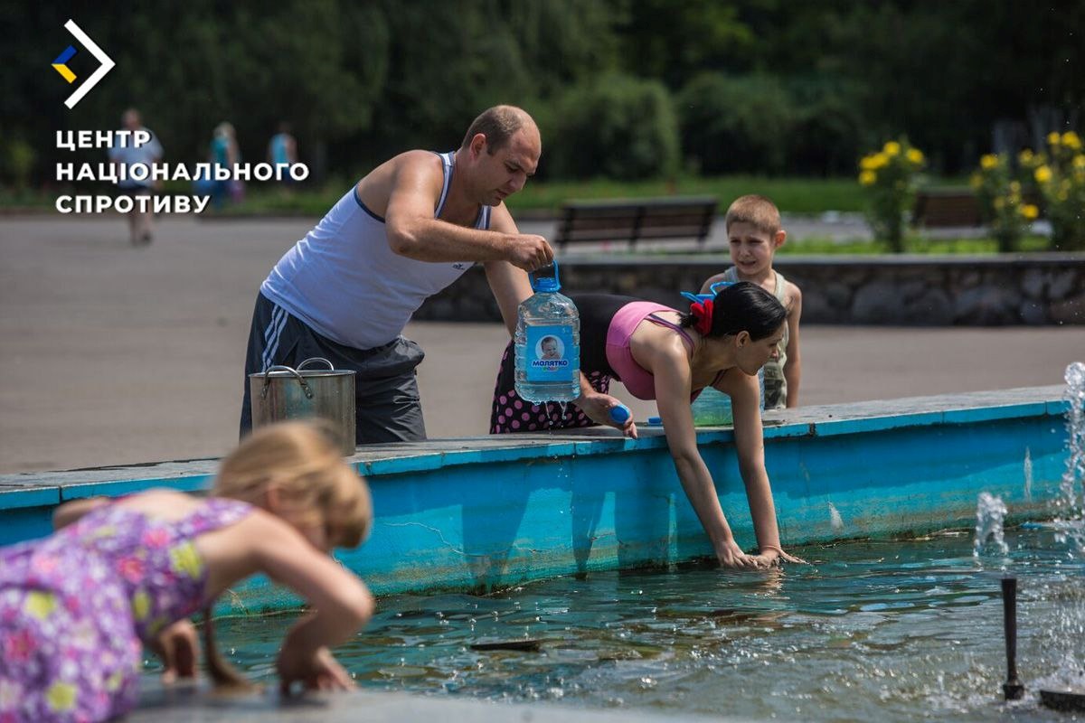 Новини України - В окупованих районах Донбасу різко зросли ціни на воду - ЦНС
