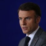 Новини світу - Європа має брати участь у переговорах про Україну - Макрон