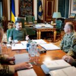 Новини України - Зеленський обговорив з військовими резерви для ЗСУ