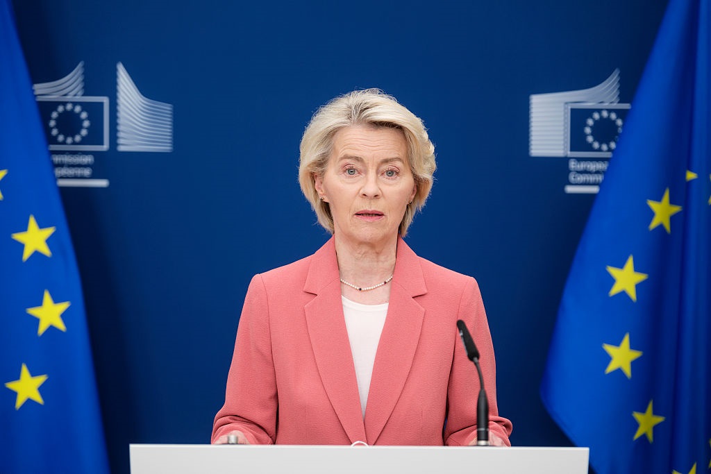 Новини світу - Фон дер Ляєн засудила російський обстріл України