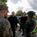 Новини України - Шмигаль відвідав полігон у Британії, де навчають українських військових