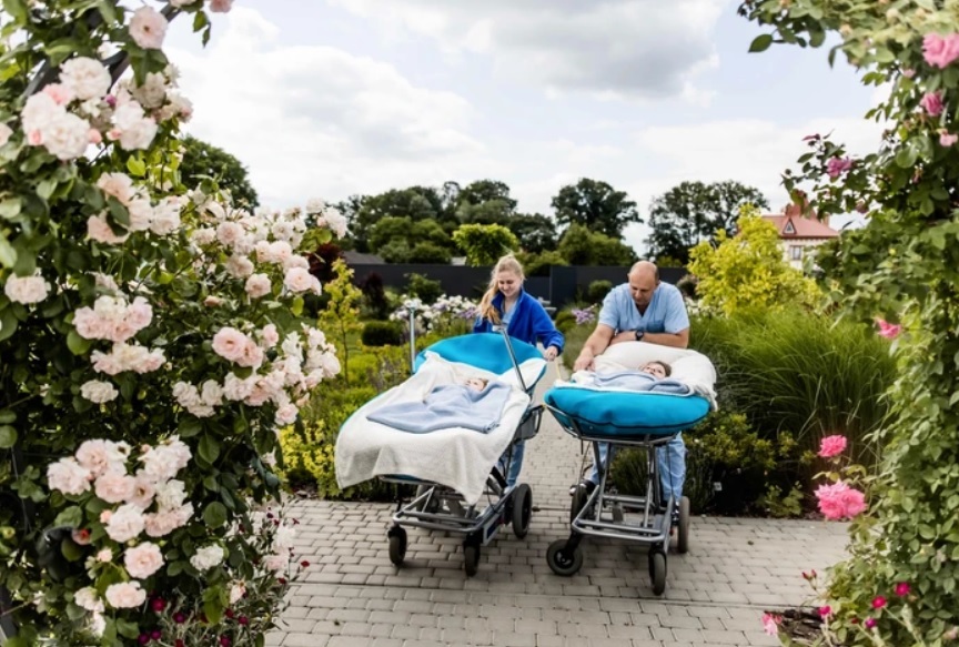 Новини України - Троє дітей рік жили без нагляду: історія з фронту