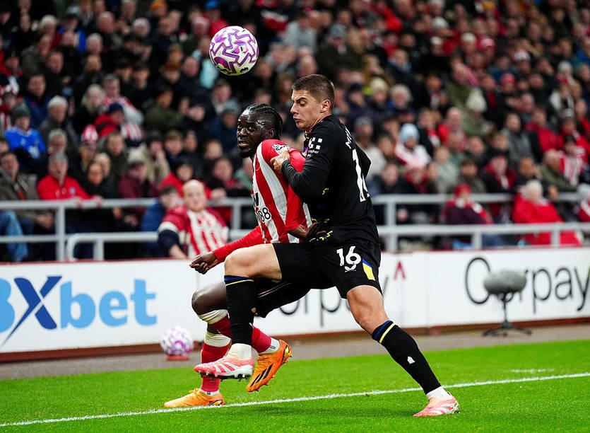 Новини спорту - Евертон з Миколенком не зміг втримати переможний рахунок у матчі