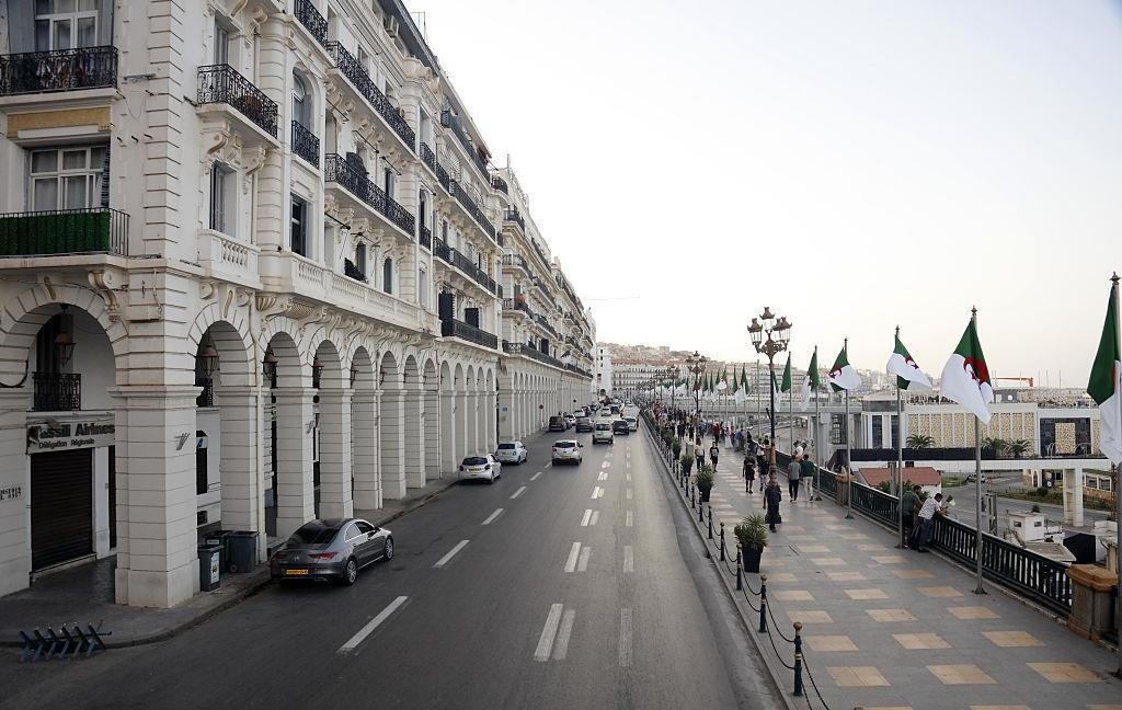 Новини світу - Алжир вимагає у Франції репарації "за злочини колоніалізму"