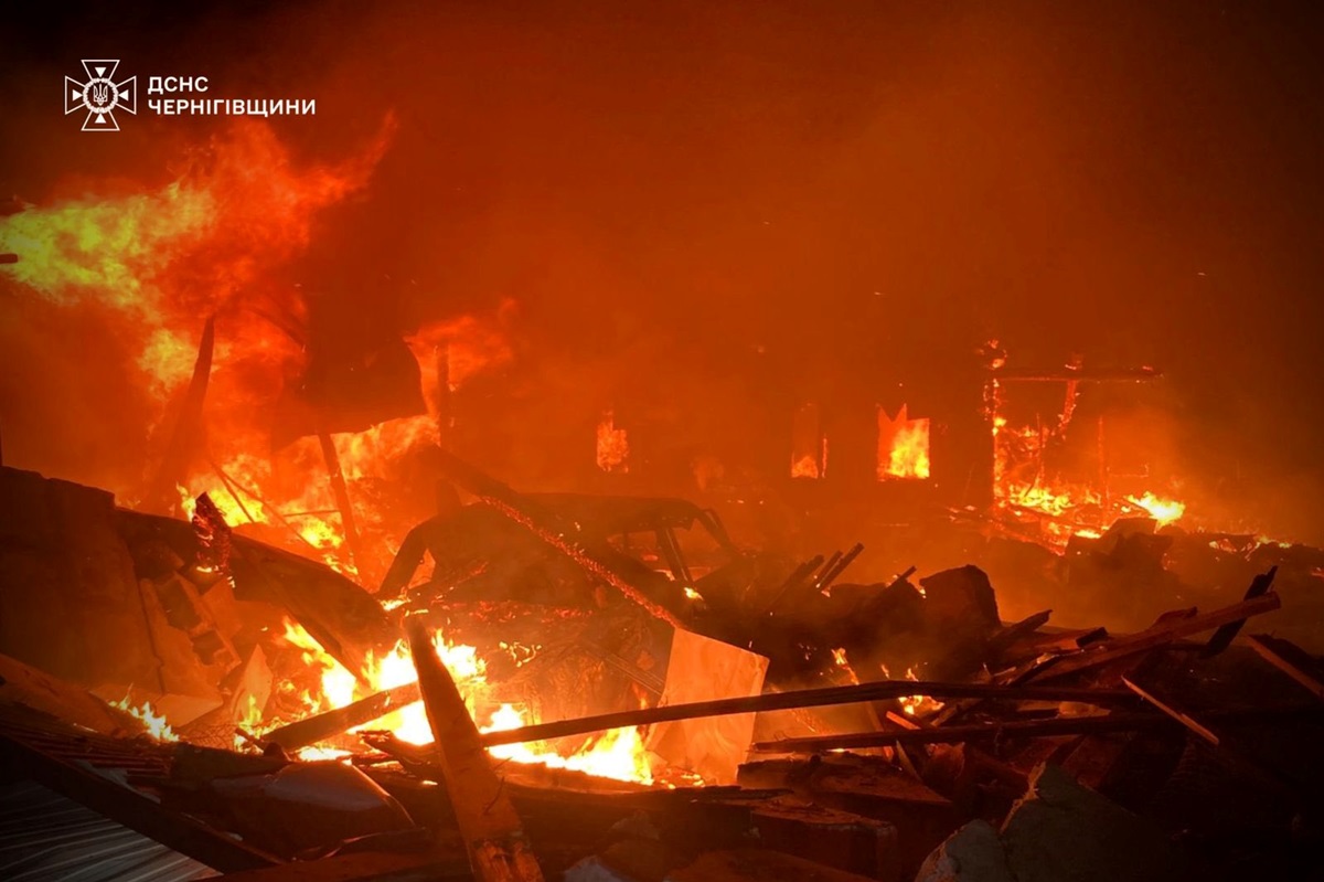 Новини України - На Чернігівщині через атаку дронів постраждали двоє людей