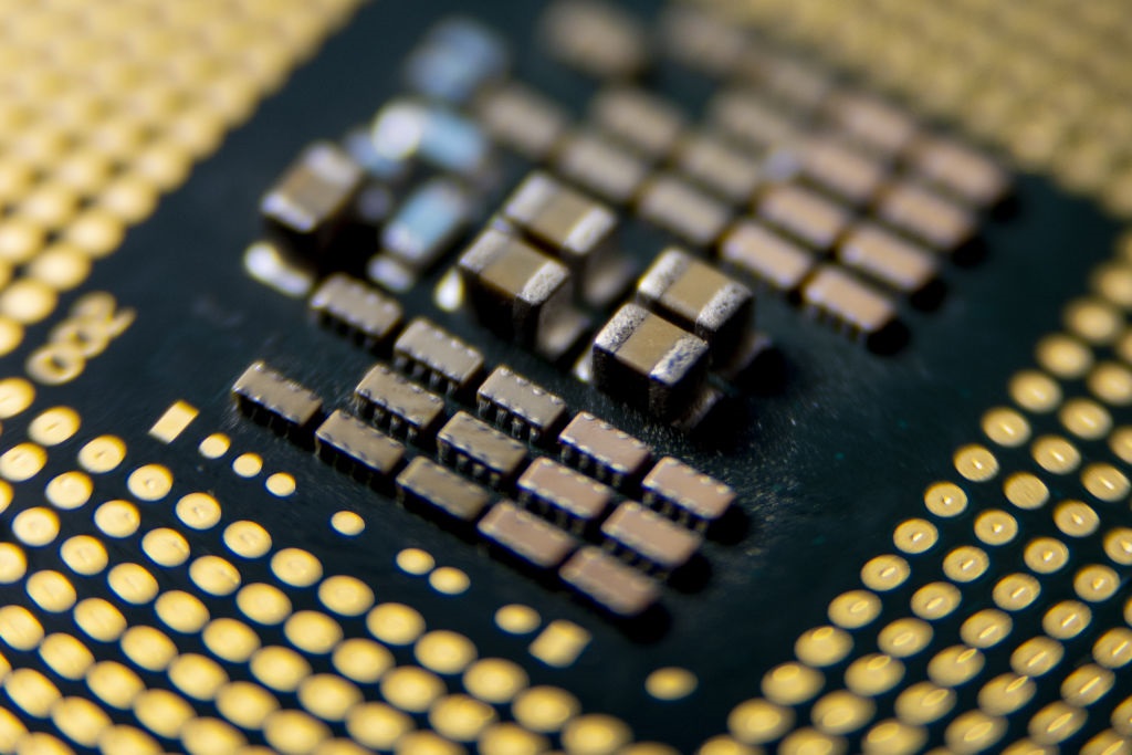 Новини бізнесу - На Intel та AMD подали до суду через чіпи в ракетах РФ