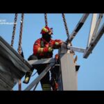 Кадри ліквідації наслідків комбінованого удару по поштовому терміналу