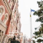 Новини бізнесу - НБУ продав понад $700 млн на тлі обвалу гривні